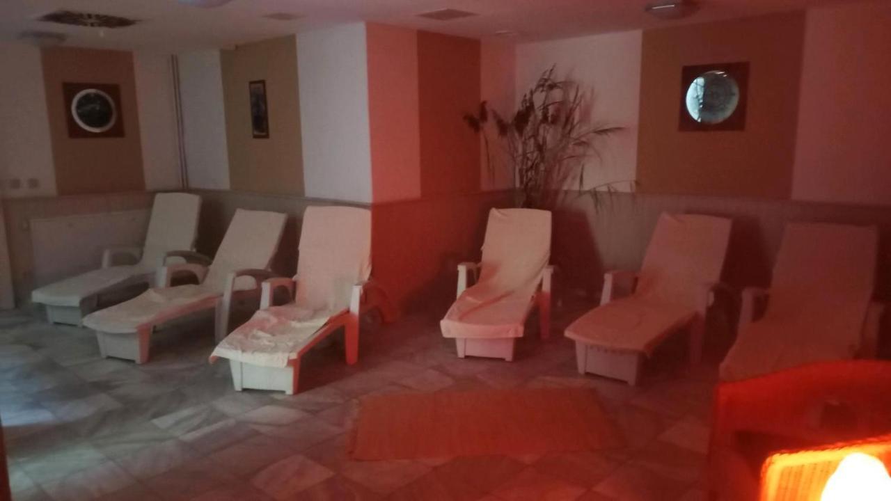 Ferienwohnung Naturparadies Gnitz Lutow Ngoại thất bức ảnh